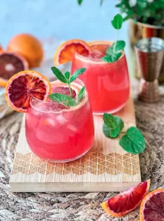 Pink Mediterraneo gin cocktail